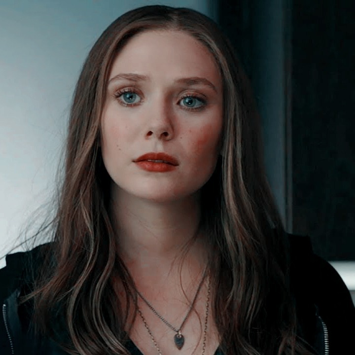 Scarlet Witch Retrato